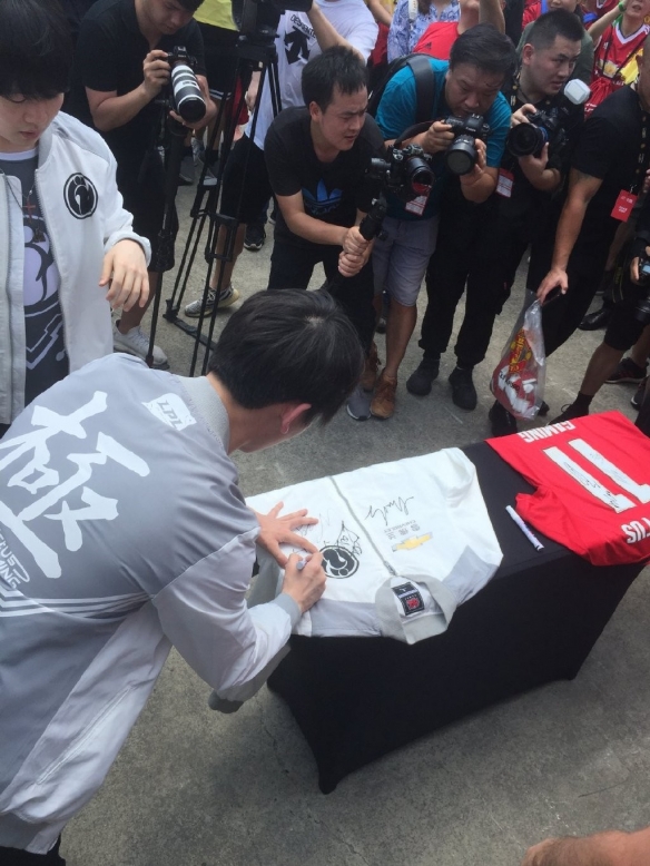 曼联前途光明!,Rookie新星爆冷表现突出观众掌声雷动(rookie直播间)