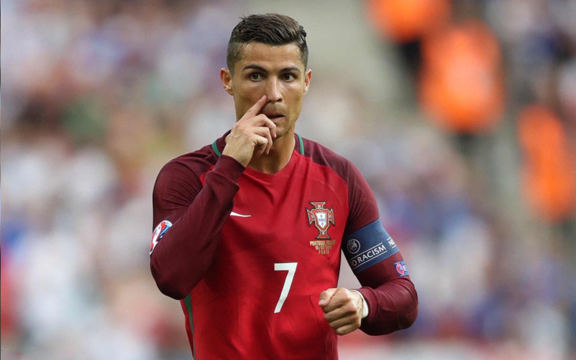 重返赛场引发热议!,Rookie在巴塞罗那比赛中晋级下一阶段全场沸腾不已